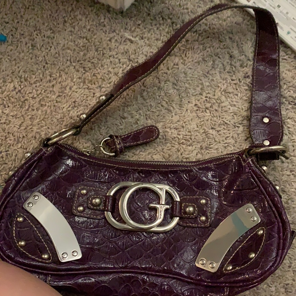 Cute purple Guess bag!